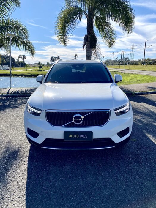 VOLVO XC40 2019 completo