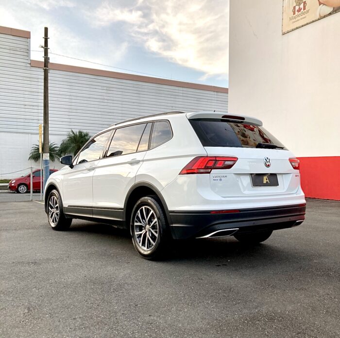 VOLKSWAGEN TIGUAN 2018 completo