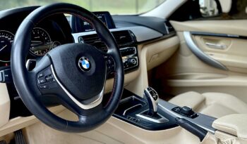 BMW 320i 2018 completo