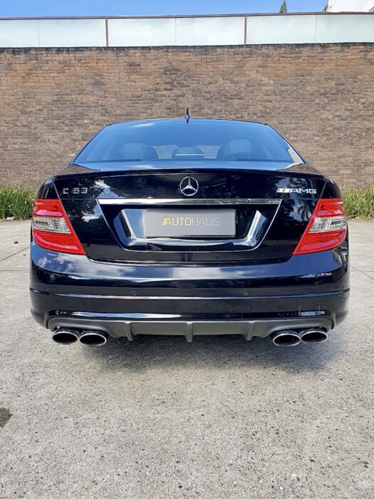 MERCEDES-BENZ C 63 2009 completo