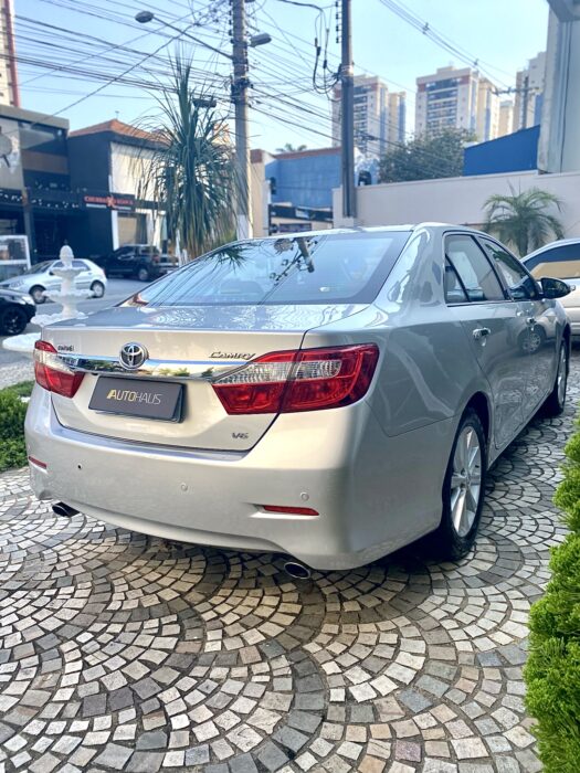 TOYOTA Camry 2013 completo