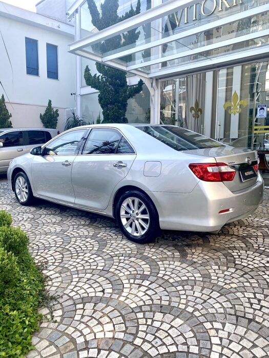 TOYOTA Camry 2013 completo