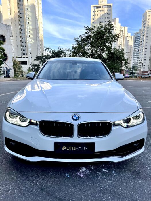 BMW 320i 2018 completo