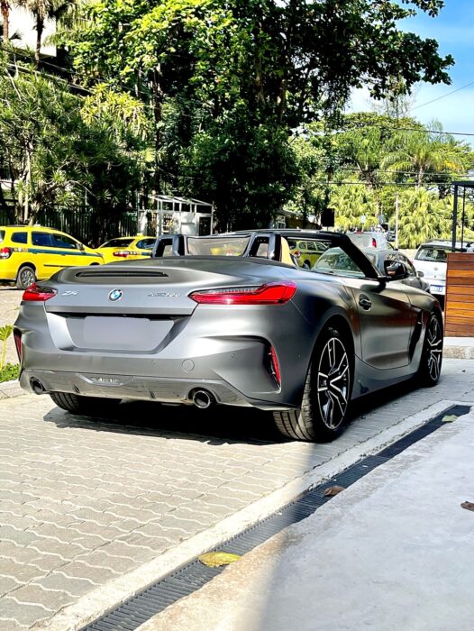 BMW Z4 2021 completo