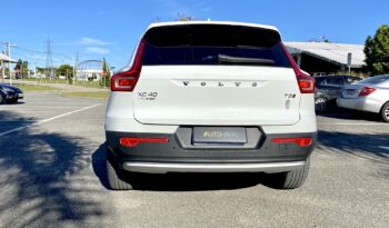 VOLVO XC40 2019 completo