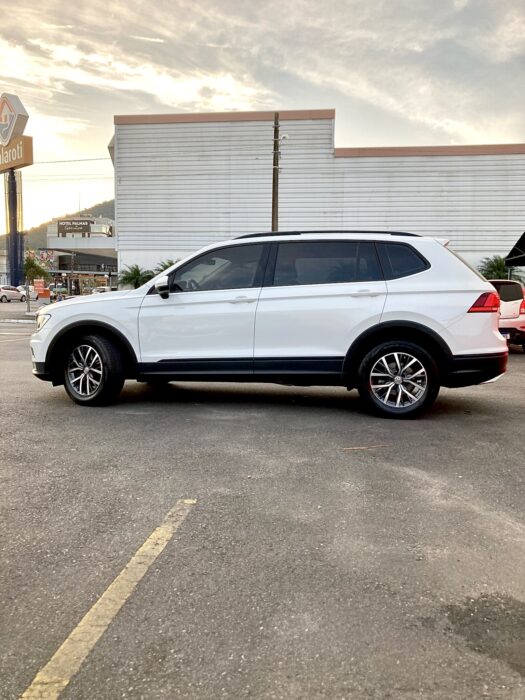 VOLKSWAGEN TIGUAN 2018 completo