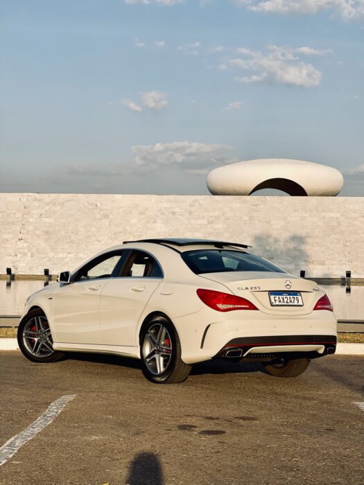 MERCEDES-BENZ CLA 250 2015 completo