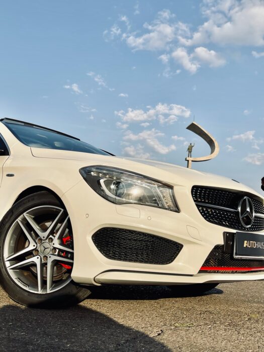 MERCEDES-BENZ CLA 250 2015 completo