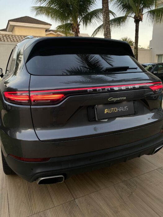 PORSCHE CAYENNE 2020 completo