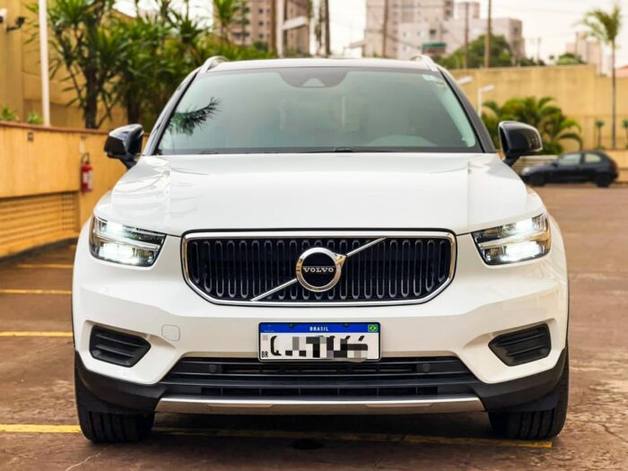 VOLVO XC40 2019 completo