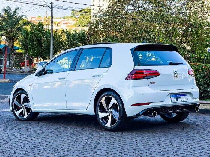 VOLKSWAGEN GOLF 2019 completo