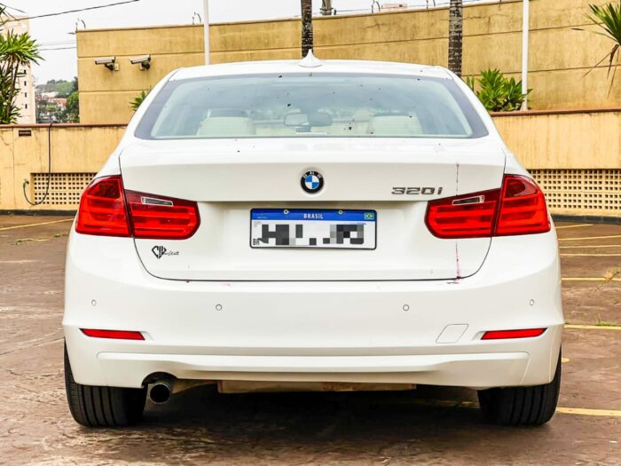 BMW 320 2014 completo