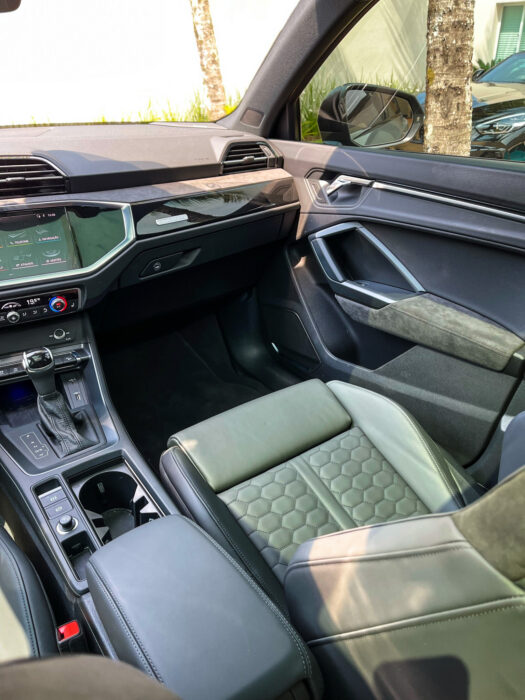 AUDI RS Q3 2021 completo