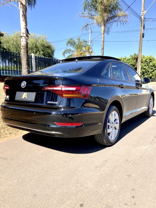 VOLKSWAGEN JETTA 2018 completo