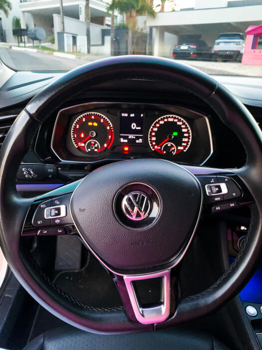 VOLKSWAGEN JETTA 2018 completo