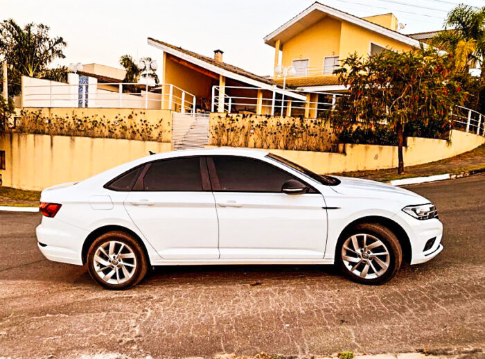 VOLKSWAGEN JETTA 2018 completo