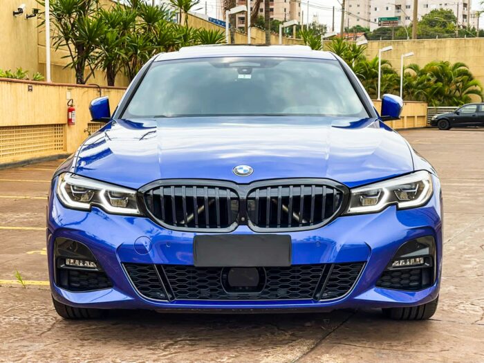 BMW 330 2019 completo