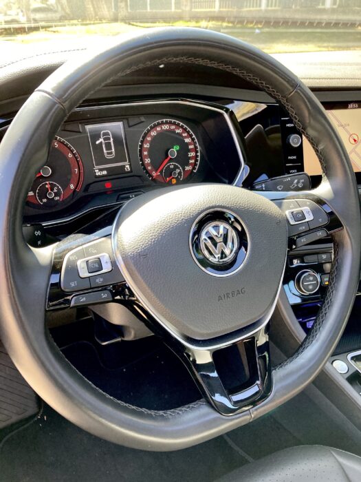 VOLKSWAGEN JETTA 2018 completo