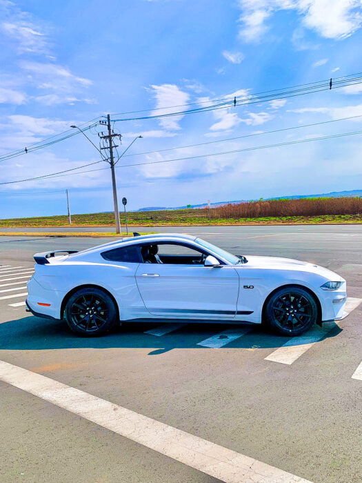 FORD Mustang 2020 completo