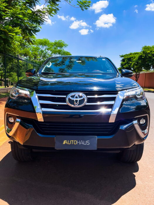 TOYOTA HILUX SW4 2018 completo