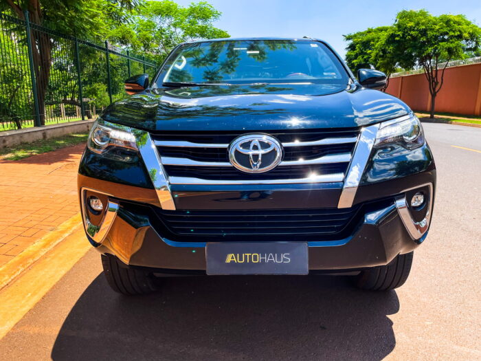 TOYOTA HILUX SW4 2018 completo