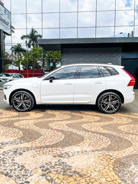 VOLVO XC60 2020 completo