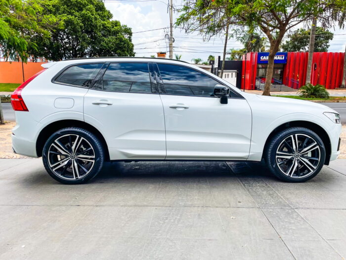 VOLVO XC60 2020 completo