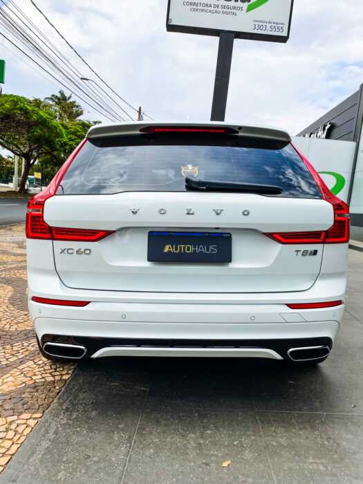 VOLVO XC60 2020 completo