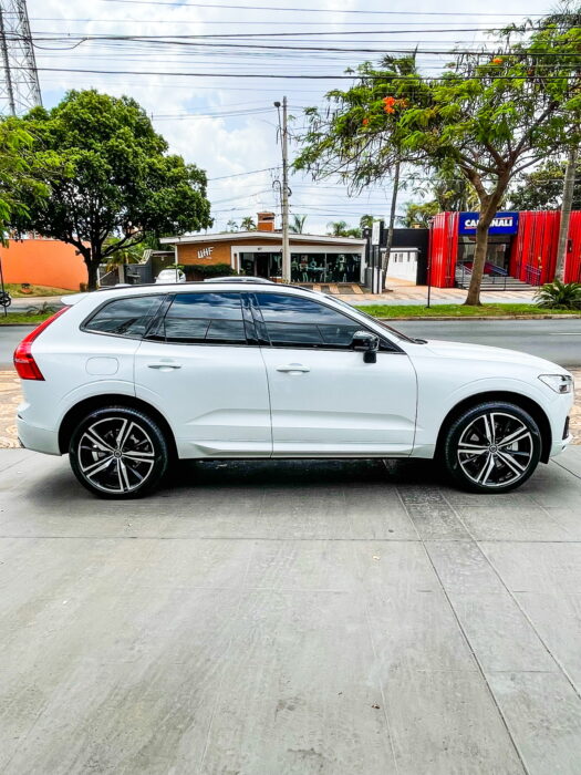 VOLVO XC60 2020 completo