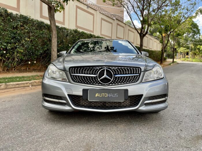 MERCEDES-BENZ C180 2012 completo