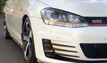 VOLKSWAGEN GOLF 2015 completo