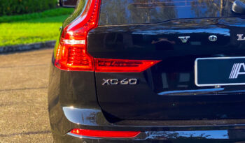 VOLVO XC60 2020 completo