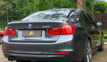 BMW 328i 2013 completo