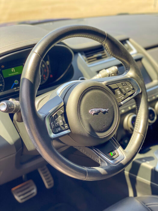 JAGUAR E-PACE 2018 completo