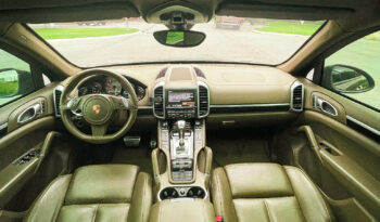 PORSCHE CAYENNE 2011 completo