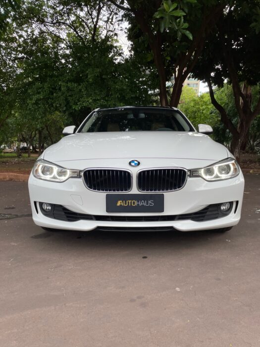 BMW 320i 2015 completo