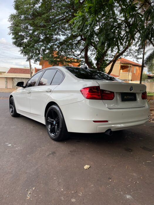 BMW 320i 2015 completo