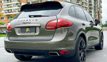 PORSCHE CAYENNE 2011 completo