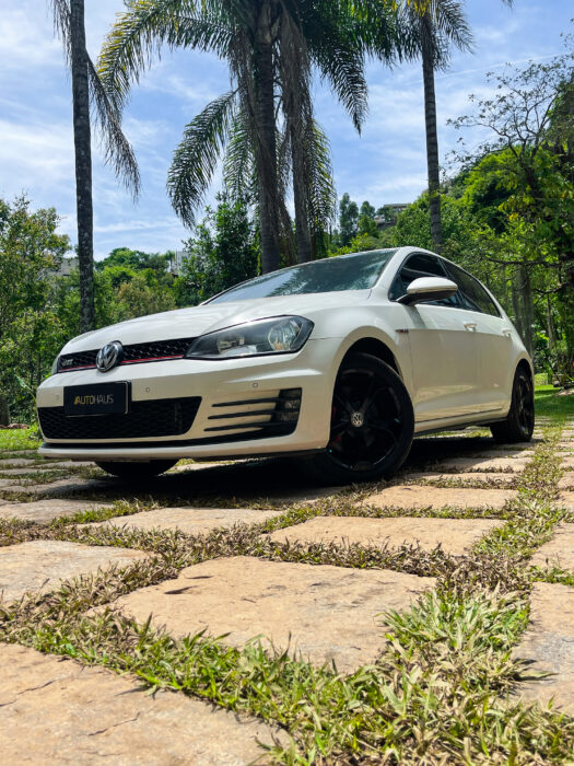 VOLKSWAGEN GOLF 2015 completo