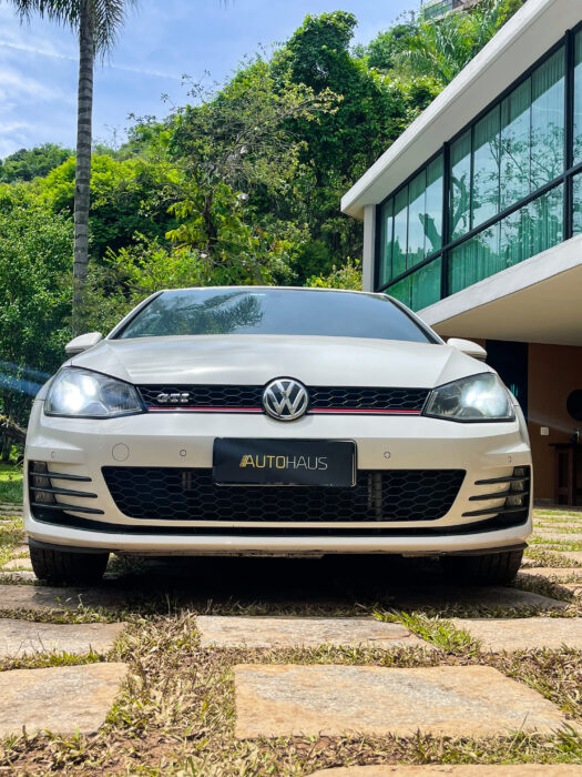 VOLKSWAGEN GOLF 2015 completo