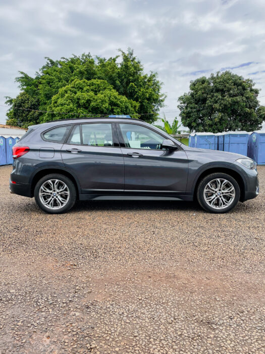 BMW X1 2020 completo