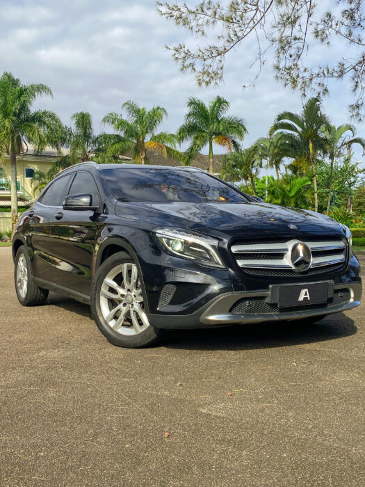 MERCEDES-BENZ GLA 200 2015 completo