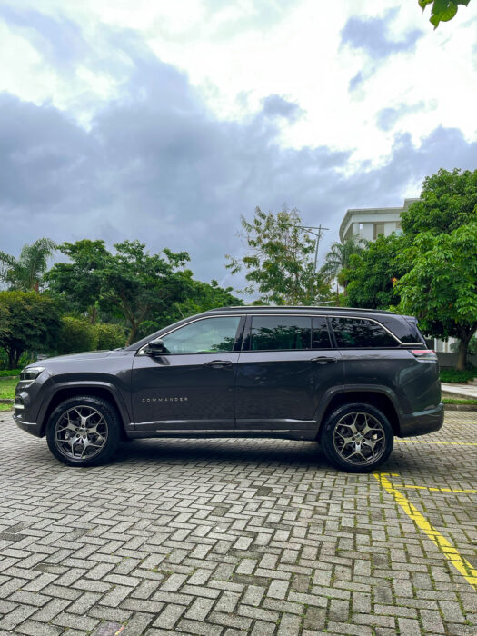 JEEP COMMANDER 2022 completo