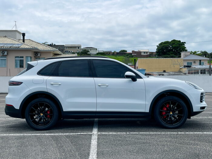 PORSCHE CAYENNE 2019 completo