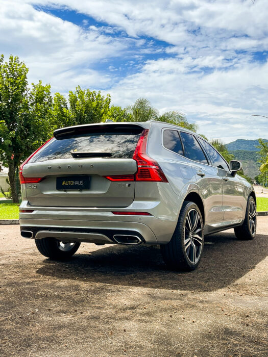 VOLVO XC60 2018 completo