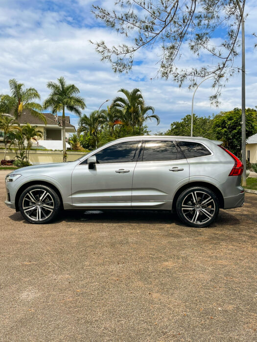 VOLVO XC60 2018 completo