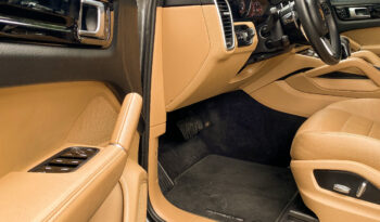 PORSCHE CAYENNE 2019 completo