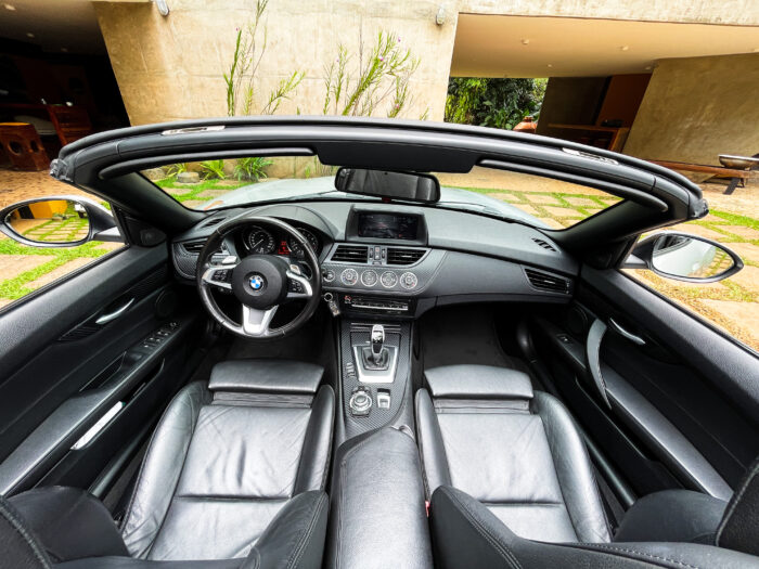 BMW Z4 2010 completo