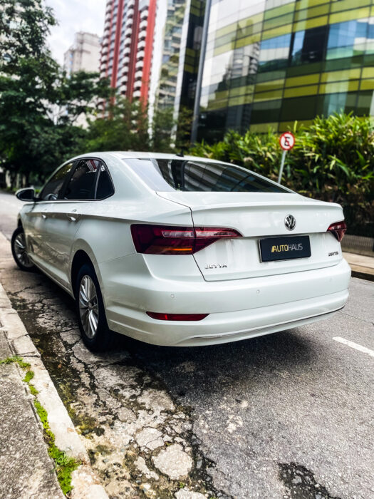 VOLKSWAGEN JETTA 2018 completo