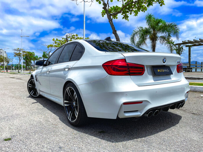 BMW M3 2017 completo